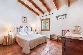 Villa - 4 Bedrooms with Pool and WiFi - 108751