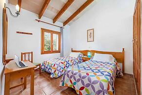 Villa - 4 Bedrooms with Pool and WiFi - 108751