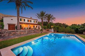 Villa - 4 Bedrooms with Pool and WiFi - 108751