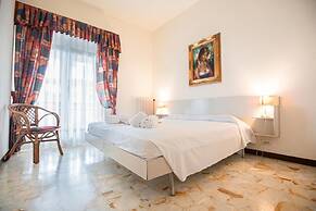 Paradiso Al Mare Shared Pool