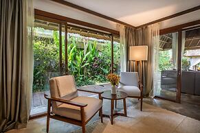 Luxury Jungle Villa, 3 BR, Ubud With Staff