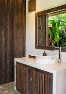 Luxury Jungle Villa, 3 BR, Ubud With Staff