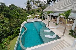 Magical Jungle Villa, 4 BR, Ubud With Staff