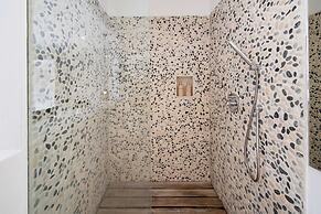 Magical Jungle Villa, 4 BR, Ubud With Staff