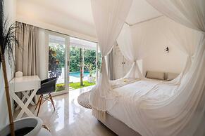 Magical Jungle Villa, 4 BR, Ubud With Staff