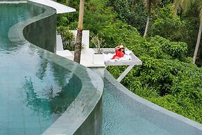 Magical Jungle Villa, 4 BR, Ubud With Staff