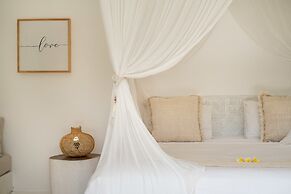 Magical Jungle Villa, 4 BR, Ubud With Staff