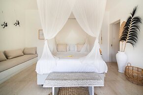Magical Jungle Villa, 4 BR, Ubud With Staff