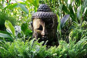 Magical Jungle Villa, 4 BR, Ubud With Staff