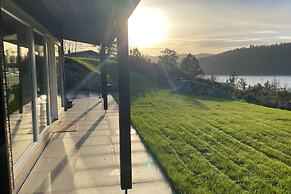 Cabin Oslofjord -sleeps14-seaview-familyfriendly