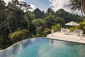 Limitless Jungle Villas Complex, 5 BR, Ubud With Staff