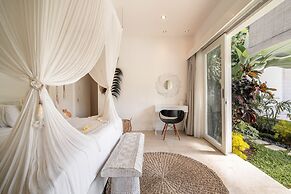 Limitless Jungle Villas Complex, 5 BR, Ubud With Staff