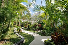 Limitless Jungle Villas Complex, 5 BR, Ubud With Staff