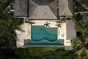 Limitless Jungle Villas Complex, 5 BR, Ubud With Staff