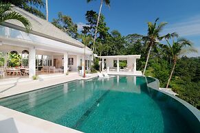 Limitless Jungle Villas Complex, 5 BR, Ubud With Staff