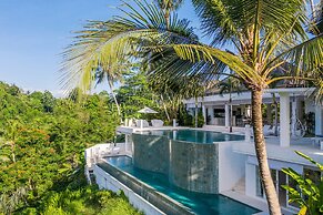 Limitless Jungle Villas Complex, 5 BR, Ubud With Staff