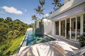 Limitless Jungle Villas Complex, 5 BR, Ubud With Staff