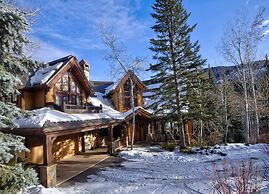 803 Holden Rd. 5 Bedroom Home by RedAwning