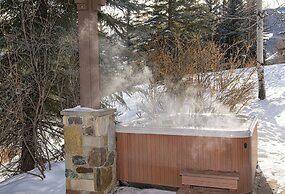 803 Holden Rd. 5 Bedroom Home by RedAwning