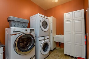 Casa Sunridge 5 Bedroom Home by Redawning