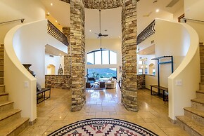 Casa Sunridge 5 Bedroom Home by Redawning