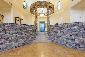 Casa Sunridge 5 Bedroom Home by Redawning