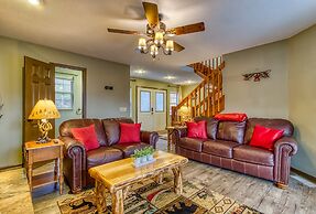 Tree Tops by HoneyBear Cabins