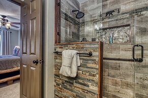 Tree Tops by HoneyBear Cabins