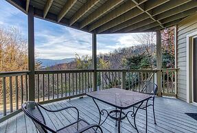 Tree Tops by HoneyBear Cabins