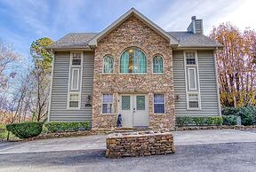 Tree Tops by HoneyBear Cabins