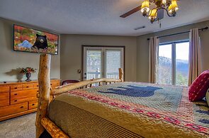 Tree Tops by HoneyBear Cabins