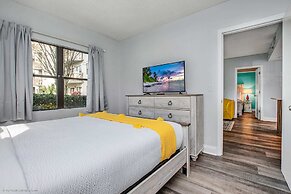 Stylish Condo CDC Standards Private Balcony 2BD 2BA 6en165