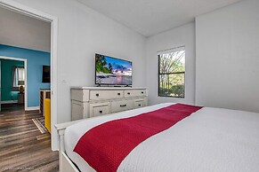 Stylish Condo CDC Standards Private Balcony 2BD 2BA 6en165