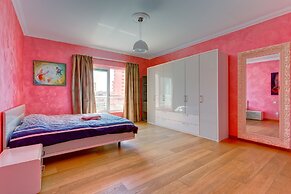 Seafront Apartment in Sliema With Pool, Upmarket Complex