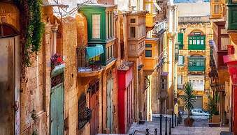 Central and Cosy 2BR Apartment in Valletta