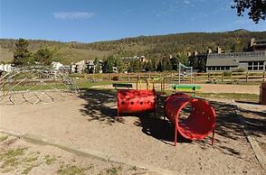 1538 Lakeshore 1 Bedroom Condo by RedAwning