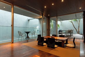 Azabu Modern House
