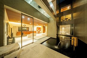 Azabu Modern House