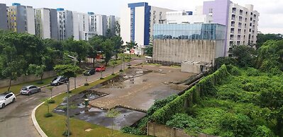 Studio Room Apartment Aeropolis by Rusdi