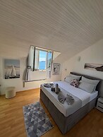 Indy's Beach Apartments