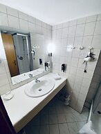 E&D Hotel