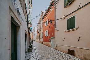 Seafront Palazzo Rovinj With Private sea Access