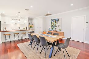 Indulge Luxury Homes - Dockside Marina