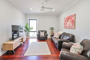 Indulge Luxury Homes - Dockside Marina