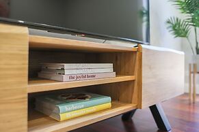 Indulge Luxury Homes - Dockside Marina