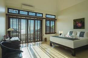 Luxury Private Beachfront Haileng Villa