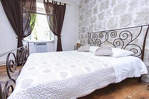 Apartment & Rooms Savonari