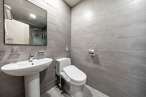 Golden Business Hotel