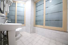 Golden Business Hotel