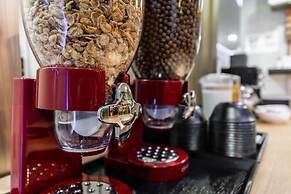 Golden Business Hotel